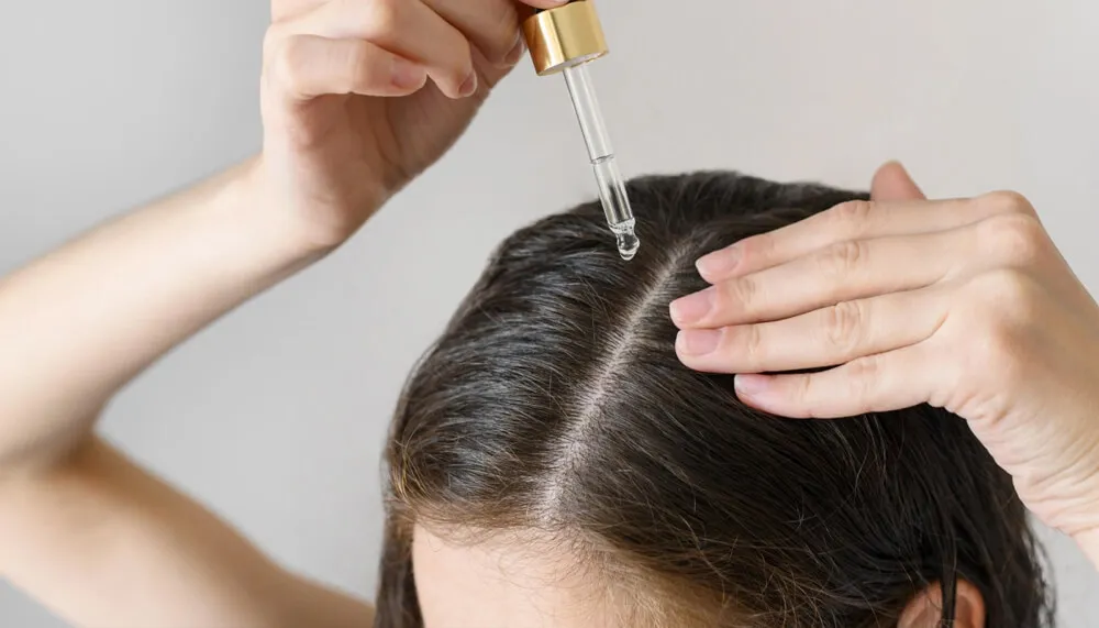 头皮精华液和爽肤水